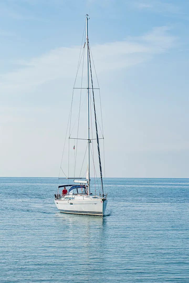 Sun Odyssey 42 i in San Vincenzo / Marina di San Vincenzo - Photo 5