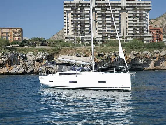 Dufour 430 in Sicily / Milazzo / Poseidon Marina - Photo 1