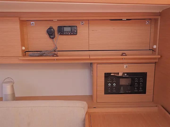 Dufour 430 in Sicily / Milazzo / Poseidon Marina - Photo 4