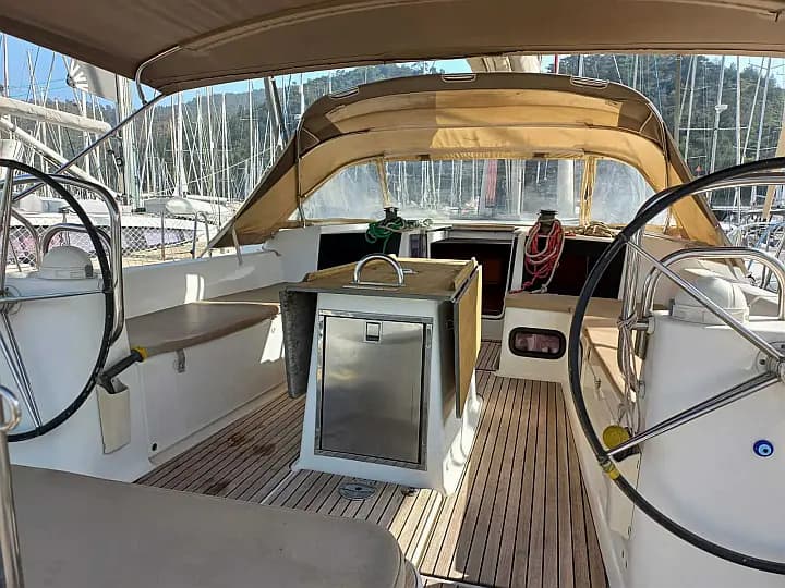 Dufour 450 Grand Large in Marmaris / Netsel Marmaris Marina - Photo 4