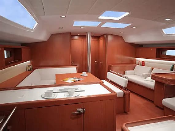 Oceanis 54 in Palairos / Marina Paleros - Photo 2