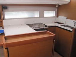 Sun Odyssey 440 in Sicily / Capo d'Orlando Marina thumbnail 34