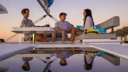 Sunsail 424 in Piraeus / Marina Zeas thumbnail 5