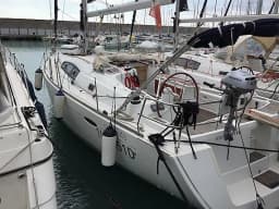 Oceanis 43 in Grenada / St. George's / Grenada Yacht Club thumbnail 1