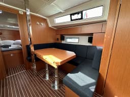 Bavaria C38 in Athens / Alimos Marina thumbnail 10