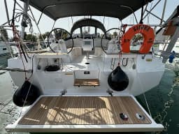 Bavaria C38 in Athens / Alimos Marina thumbnail 3