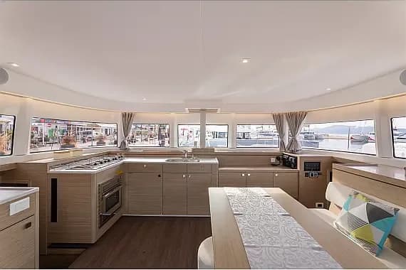 Lagoon 43 in Split / Port of Split / West Harbour - Photo 3