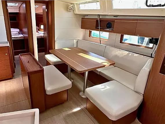Oceanis 46.1 in Athens / Alimos Marina - Photo 3