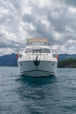 Azimut 55 in Eden Island / Mahe, Victoria / Eden Island Marina thumbnail 11