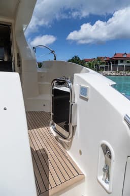 Azimut 55 in Eden Island / Mahe, Victoria / Eden Island Marina thumbnail 26
