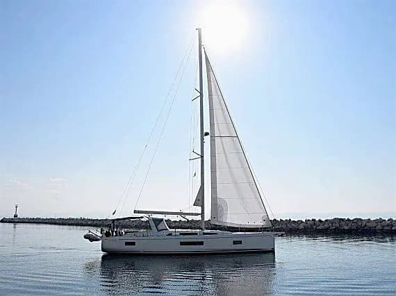 Oceanis 51.1 in Athens / Alimos Marina - Photo 1