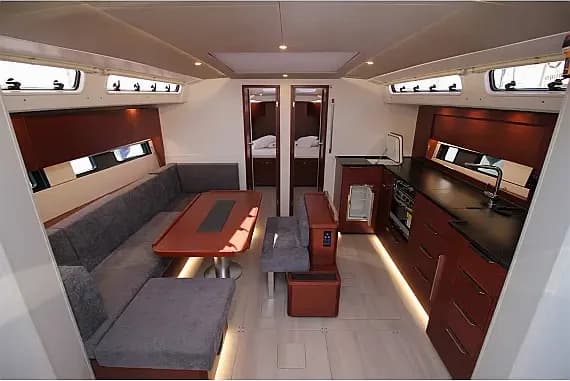 Hanse 460 in Athens / Alimos Marina - Photo 3