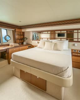 Ferretti 630 in Mykonos / Ornos bay thumbnail 13
