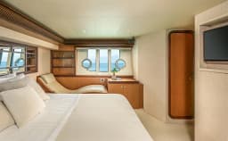 Ferretti 630 in Mykonos / Ornos bay thumbnail 15