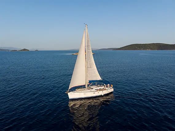 Oceanis 393 in Vinišće - Photo 1
