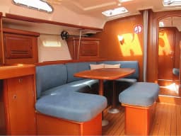 Oceanis 393 in Vinišće thumbnail 9