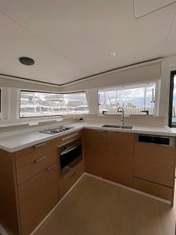 Bali 4.4 in Athens / Alimos Marina thumbnail 3