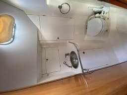 Sun Odyssey 42.2 in Punta Ala thumbnail 24