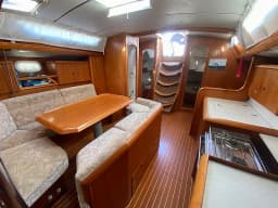 Sun Odyssey 42.2 in Punta Ala thumbnail 5