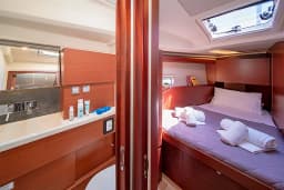 Hanse 458 in Lavrion Main Port thumbnail 11