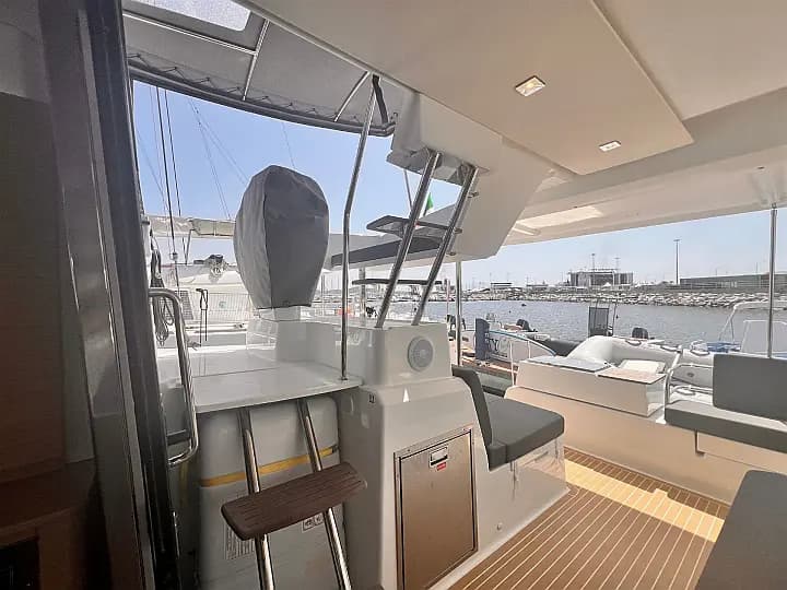 Astréa 42 in Sardinia / Olbia / Marina Golfo Cugnana - Photo 5