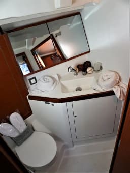 Oceanis 46.1 in Athens / Alimos Marina thumbnail 12