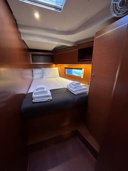Oceanis 46.1 in Athens / Alimos Marina thumbnail 9