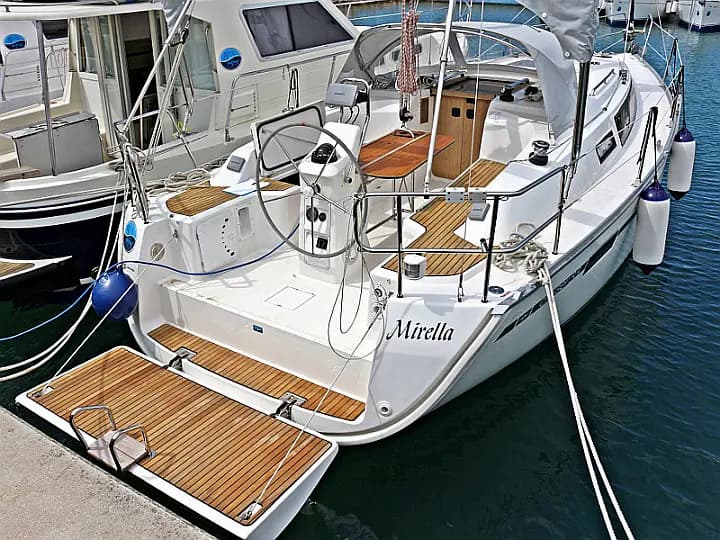 Bavaria Cruiser 33 in Sukošan / D-Marin Dalmacija Marina - Photo 5