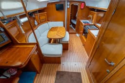 Oceanis 393 in Kavala thumbnail 3