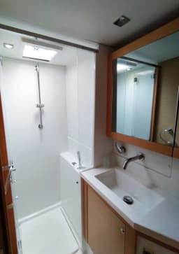 Lagoon 450 Fly in Athens / Alimos Marina thumbnail 5