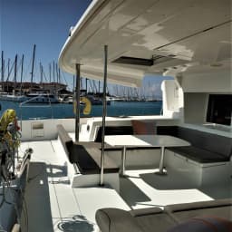 Lagoon 450 Fly in Athens / Alimos Marina thumbnail 9