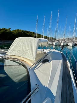 Sunseeker Portofino 53 in Rogoznica / Marina Frapa thumbnail 8