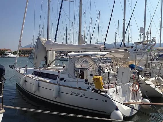 Oceanis 34 in Lefkada / Port of Lefkas - Photo 1