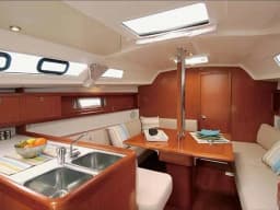 Oceanis 34 in Lefkada / Port of Lefkas thumbnail 2