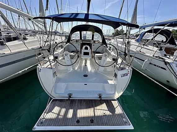 Bavaria Cruiser 37 in Sukošan / D-Marin Dalmacija Marina - Photo 1