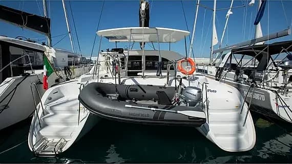 Lagoon 380 in Vibo Marina - Photo 1
