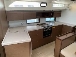 Oceanis 46.1 in Zakynthos  / Zante thumbnail 14