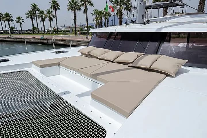 Astréa 42 in Castellammare di Stabia / Marina di Stabia - Photo 4
