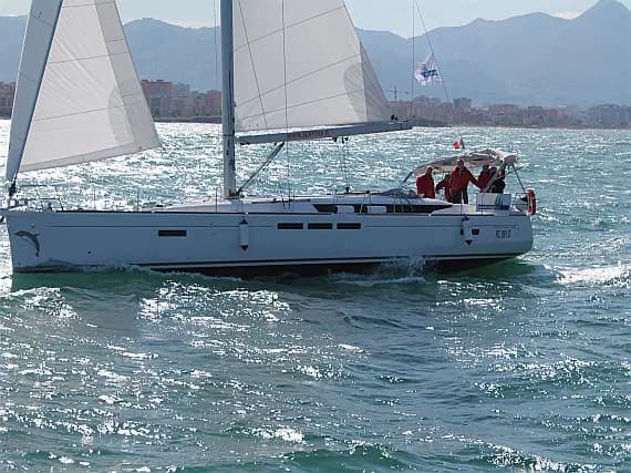 Sun Odyssey 519 in Sitges - Barcelona / Port d'Aiguadolç - Photo 1