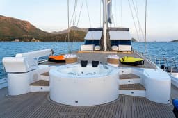 Custom built 183 in Athens / Alimos Marina thumbnail 18