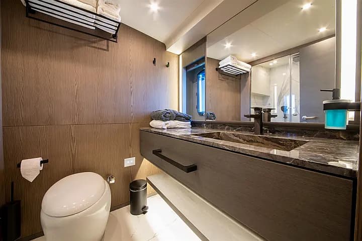 Custom built 183 in Athens / Alimos Marina - Photo 5