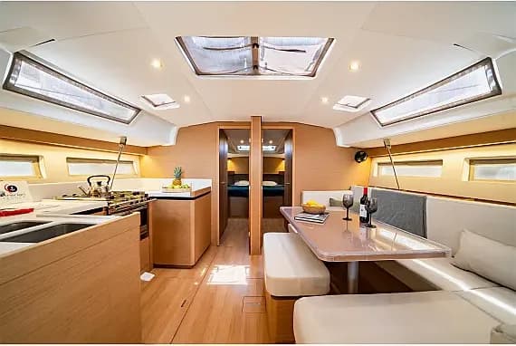 Sun Odyssey 490 in Nea Peramos - Attica / Nea Peramos - Photo 3