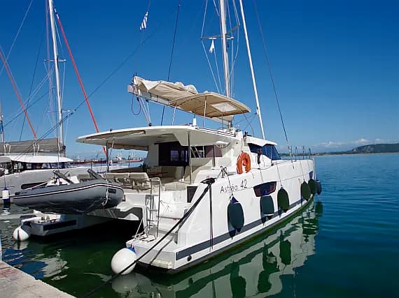 Astréa 42 in Preveza Main Port - Photo 1