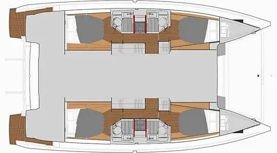 Astréa 42 in Preveza Main Port 的甲板布局图