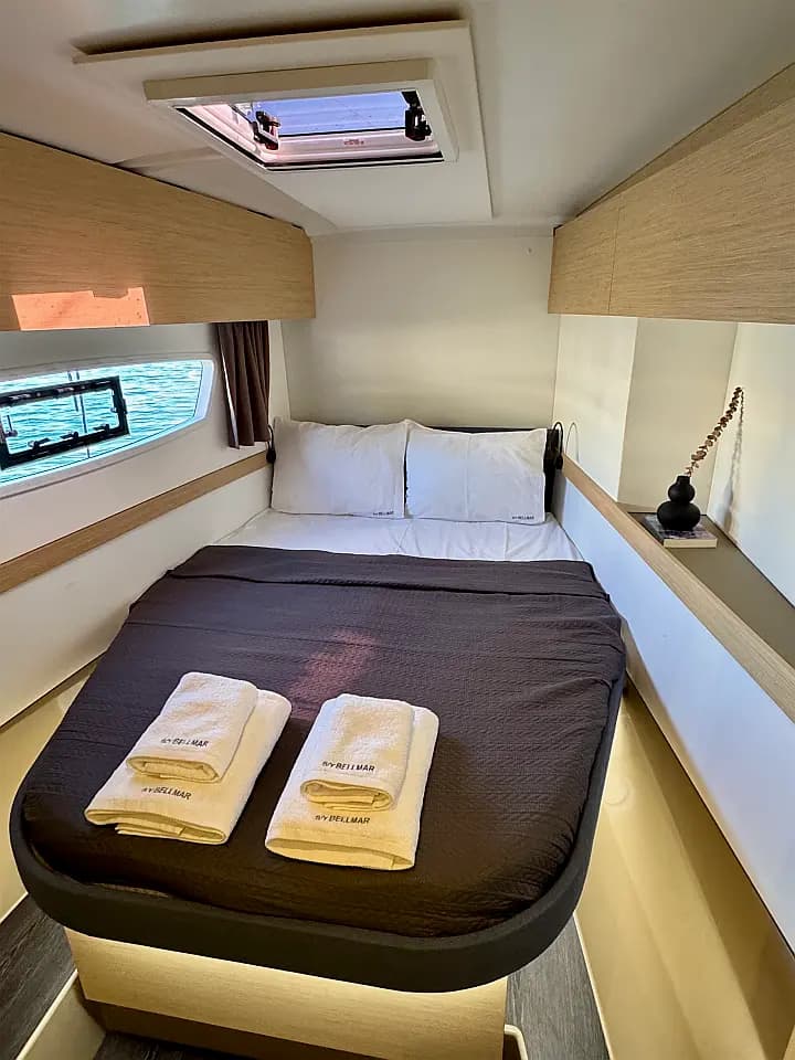 Astréa 42 in Preveza Main Port - Photo 4