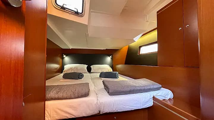 Oceanis 51.1 in Athens / Alimos Marina - Photo 5