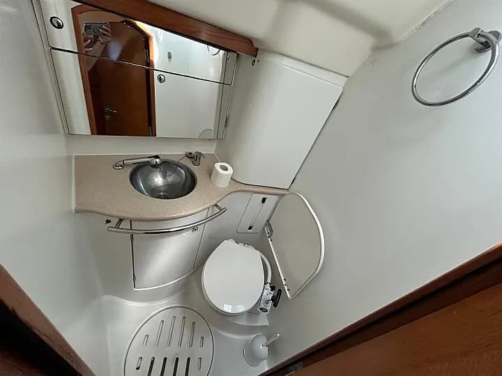 Sun Odyssey 54DS in Sardinia / Portisco / Cala dei Sardi - Photo 4