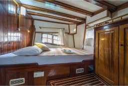 Gulet in Stobreč Port thumbnail 42
