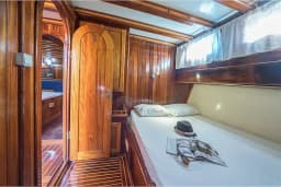 Gulet in Stobreč Port thumbnail 45