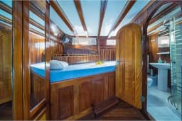 Gulet in Stobreč Port thumbnail 53
